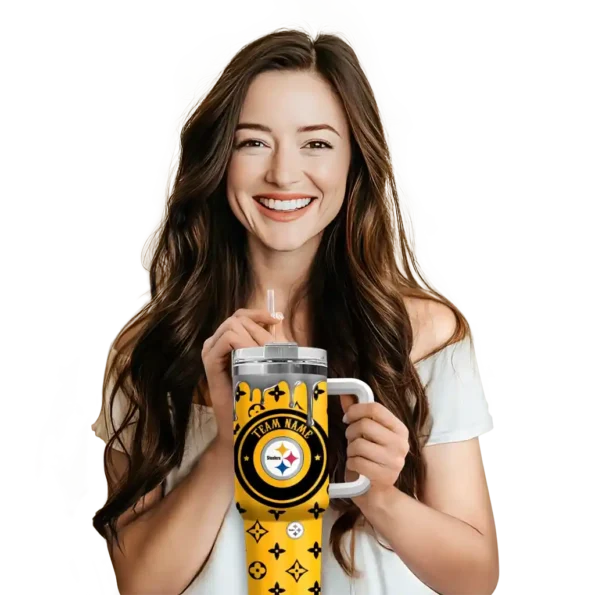 personalized pittsburgh steelers bullseye drips gold curved tumbler premium grade.webp